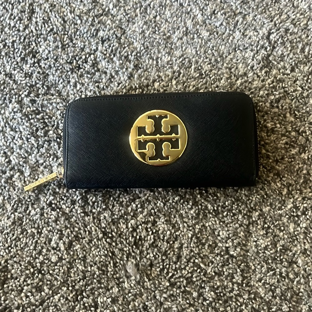 Tory Butch Continental Wallet with Gold Logo and Hardware